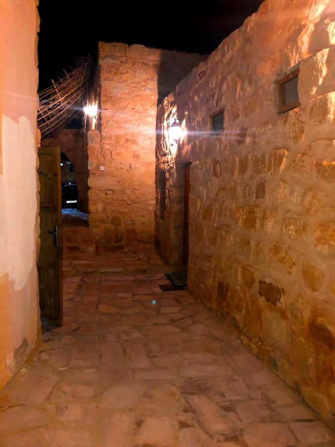 The Orient Home Wadi Musa Exterior photo